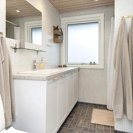 4 Star In Ansager-by Traum *